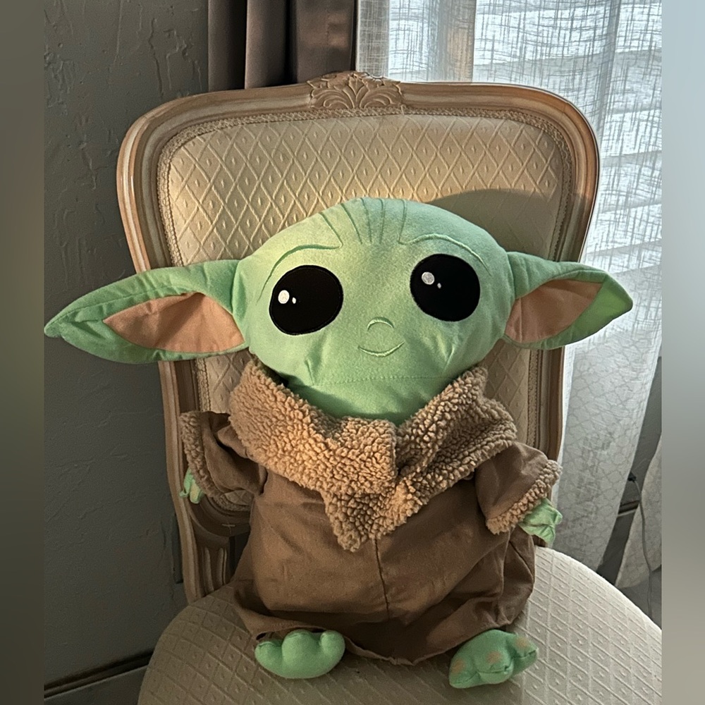 Star Wars by Jay Franco and Son Star Wars Baby Yoda Plush pillow The mandalorian